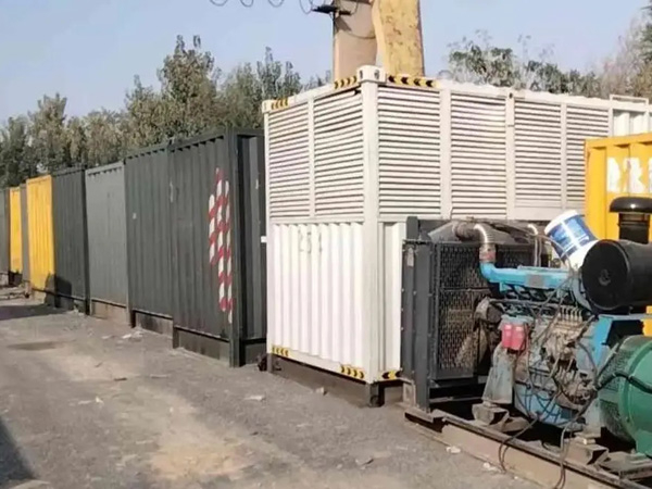 宁德200KW柴油发电机机组每小时油耗是多少？